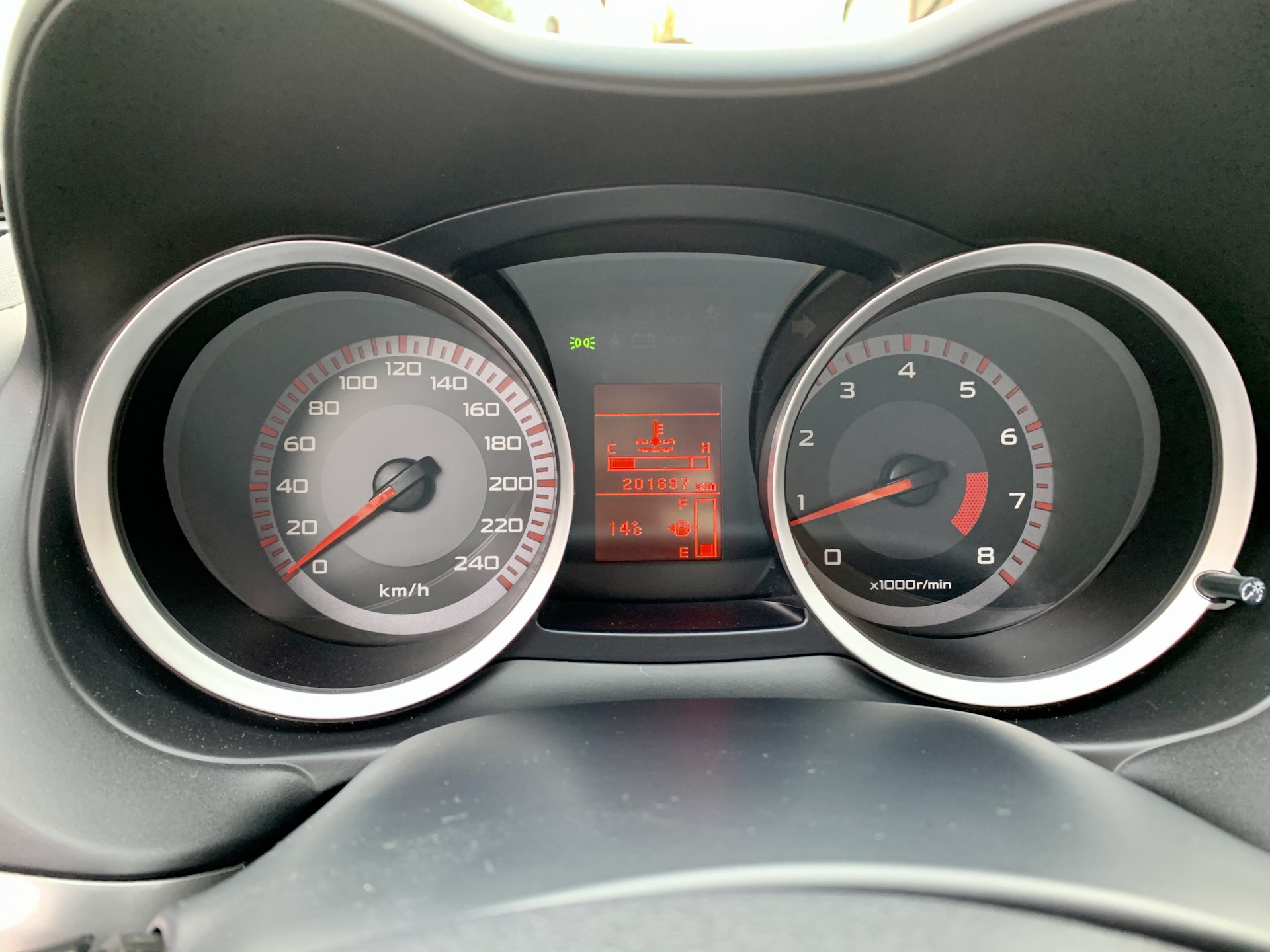 Антифриз и тормозная жидкость — Mitsubishi Lancer X, 1,8 л, 2008 года ...