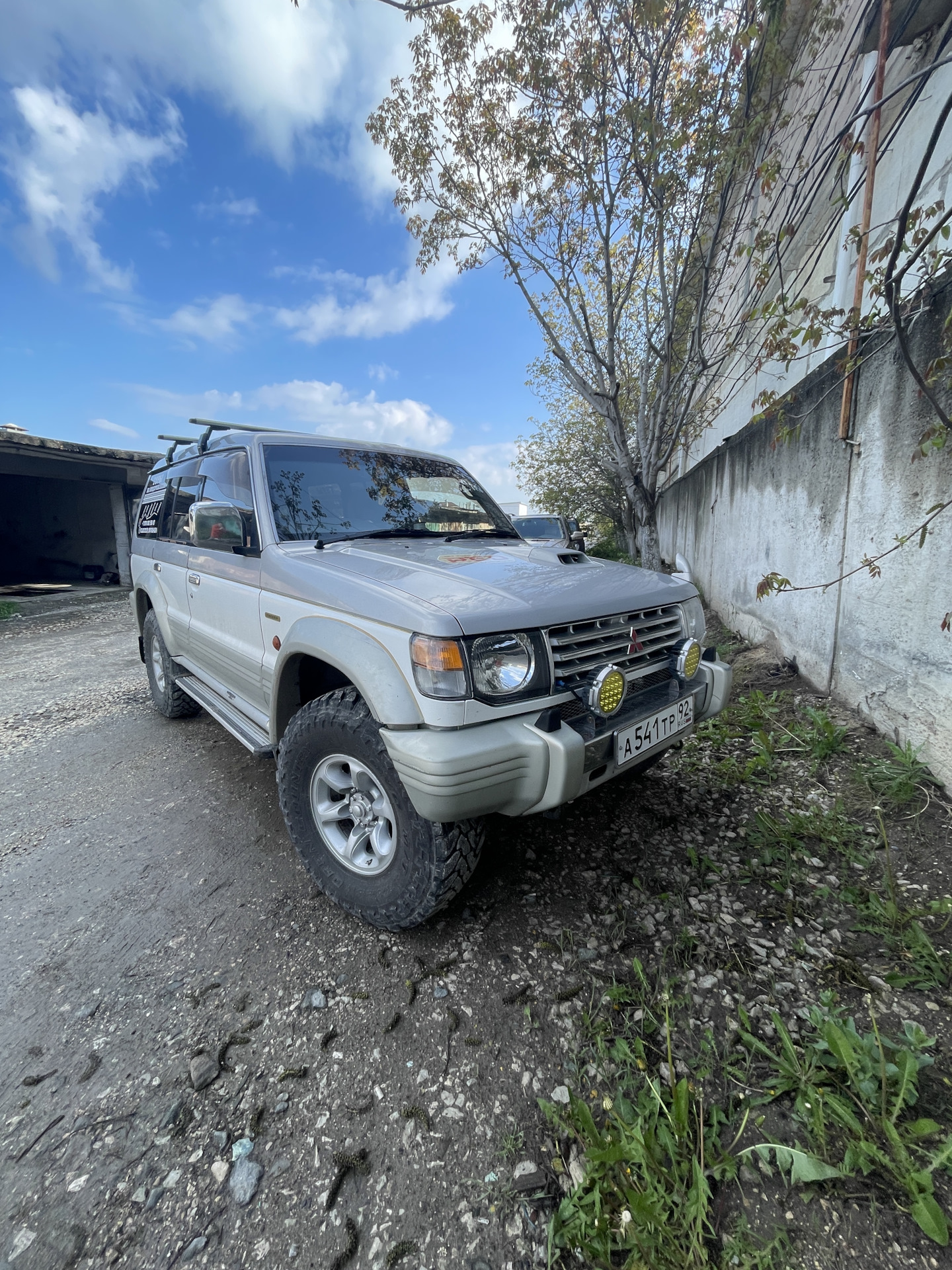 Покраска машины в защитное покрытие Body 955 — Mitsubishi Pajero (2G), 2,8  л, 1993 года | кузовной ремонт | DRIVE2