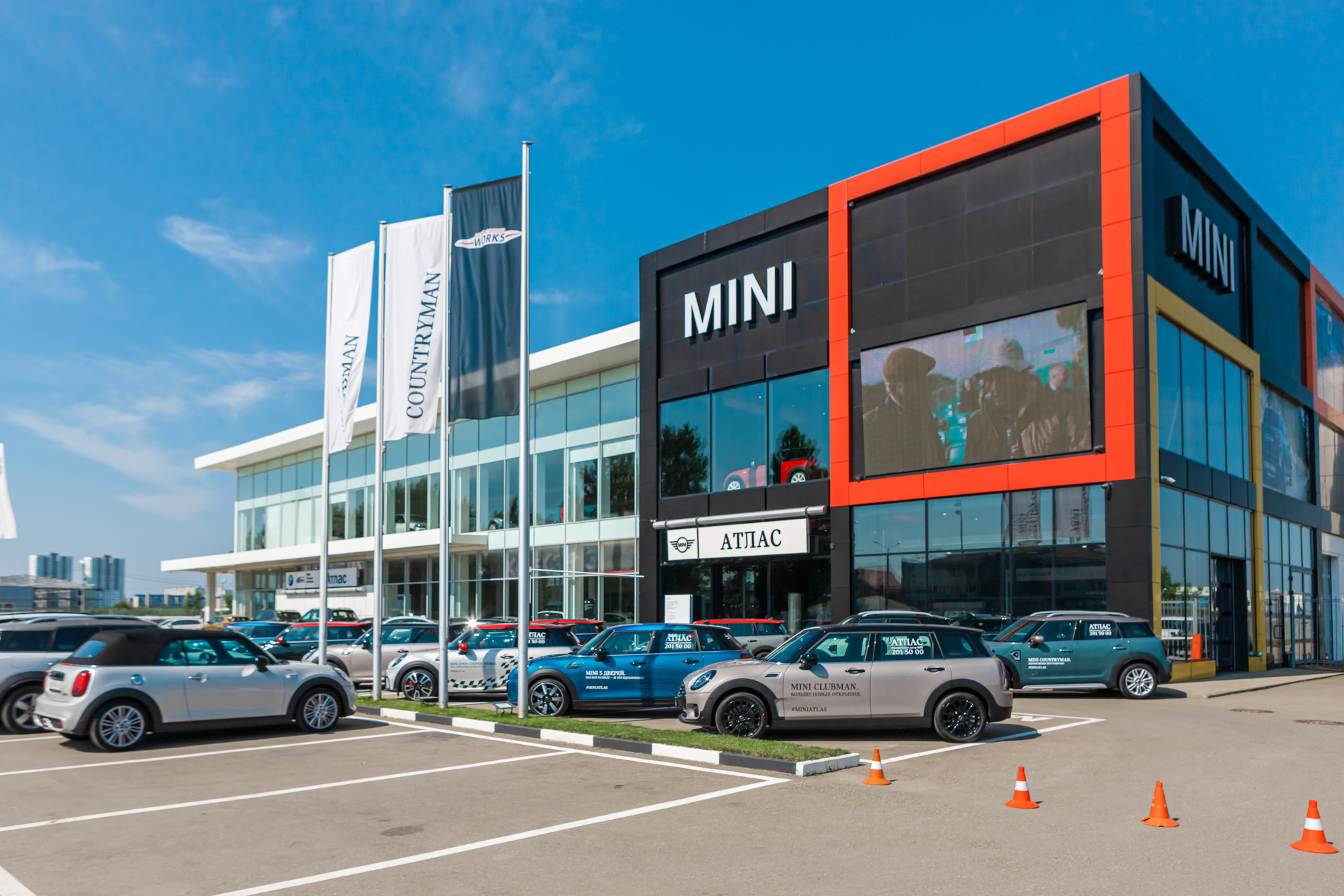 Как я прокатился на всех MINI, и о чём мечтал!🏁 — MINI Countryman (2G), 2  л, 2020 года | тест-драйв | DRIVE2