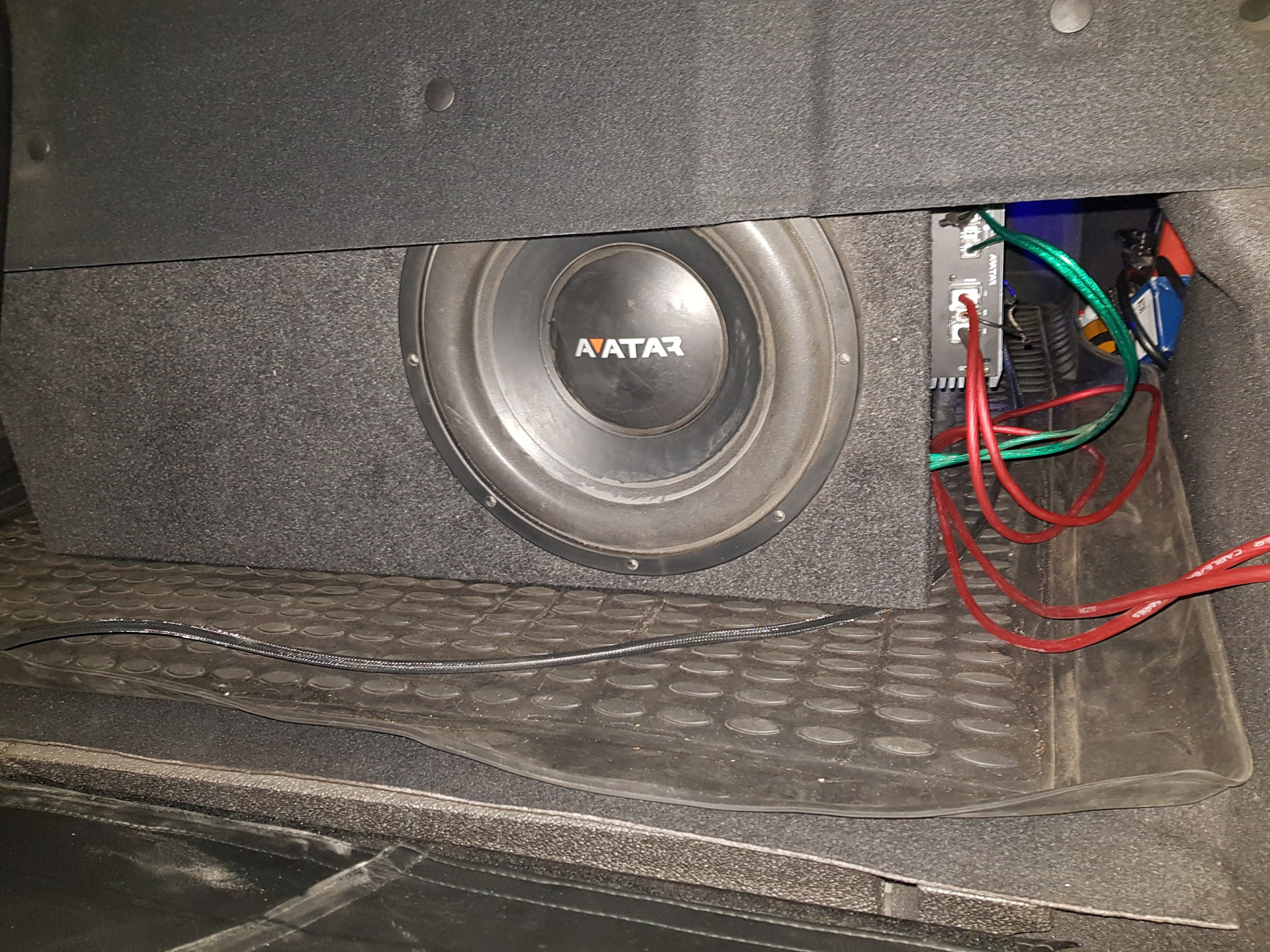 Коммутация 2 акб автозвук. Усилитель автозвука alpine. Саб аккумулятор. Аккумуляторная батарея саб-12л 2,0ач, ли-ион. Агм акб на 2113.