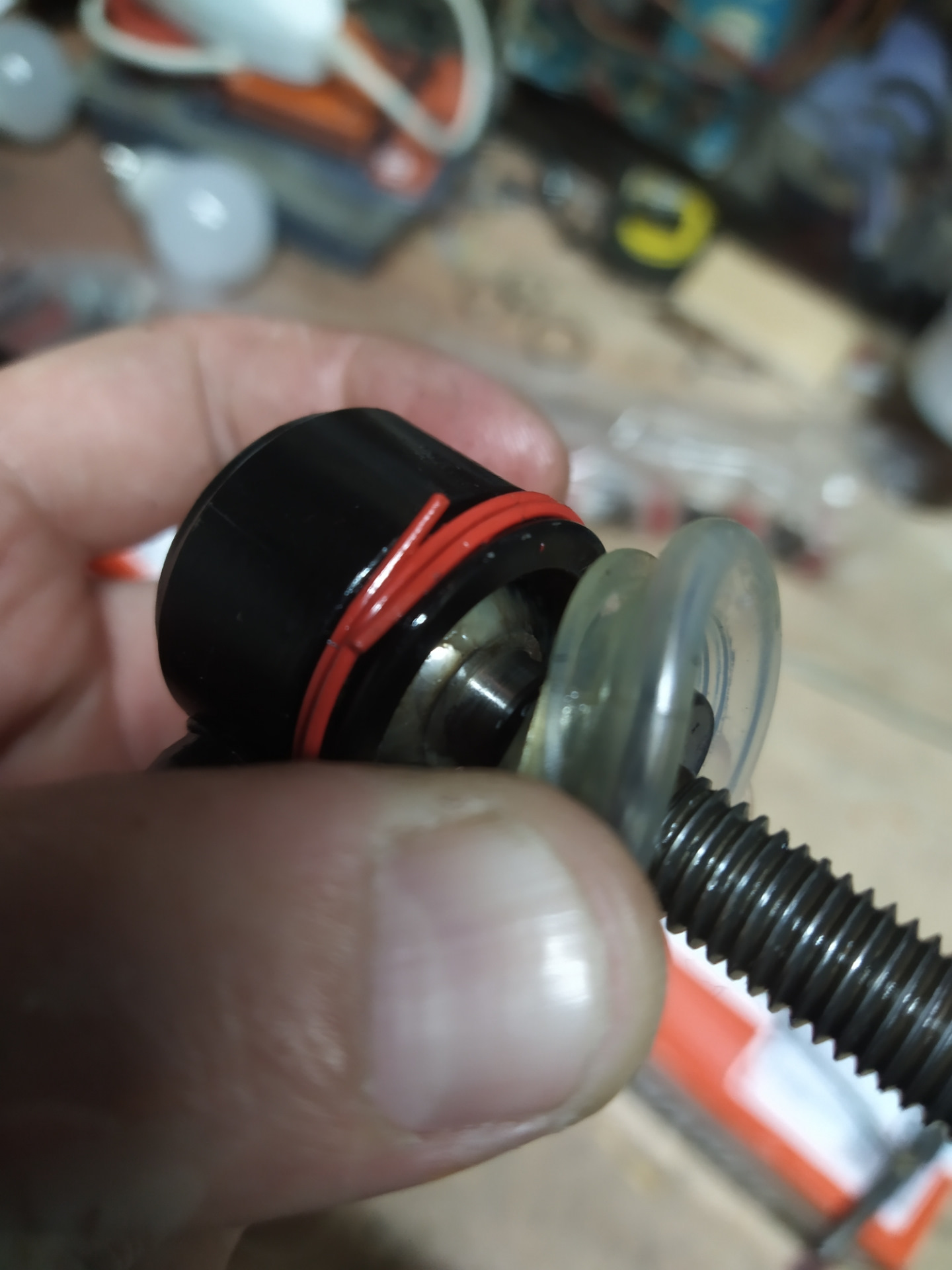 Заменил тяги стабилизации, теперь тихо. Гремело и стучало так как-будто ...