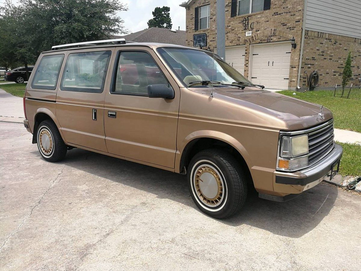 Dodge Caravan 1984