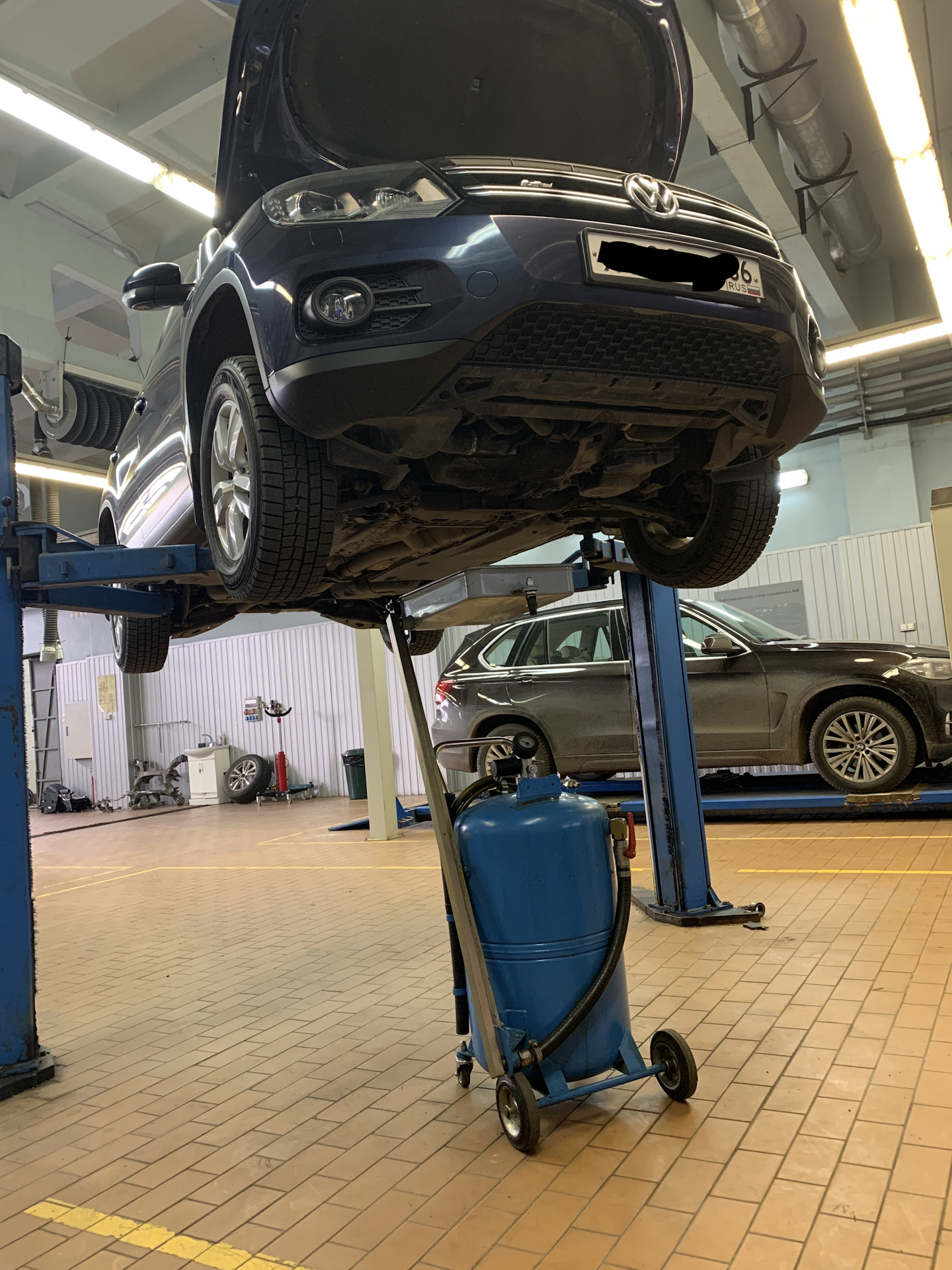 Замена масла в двигателе со всеми фильтрами и масла в АКПП — Volkswagen ...