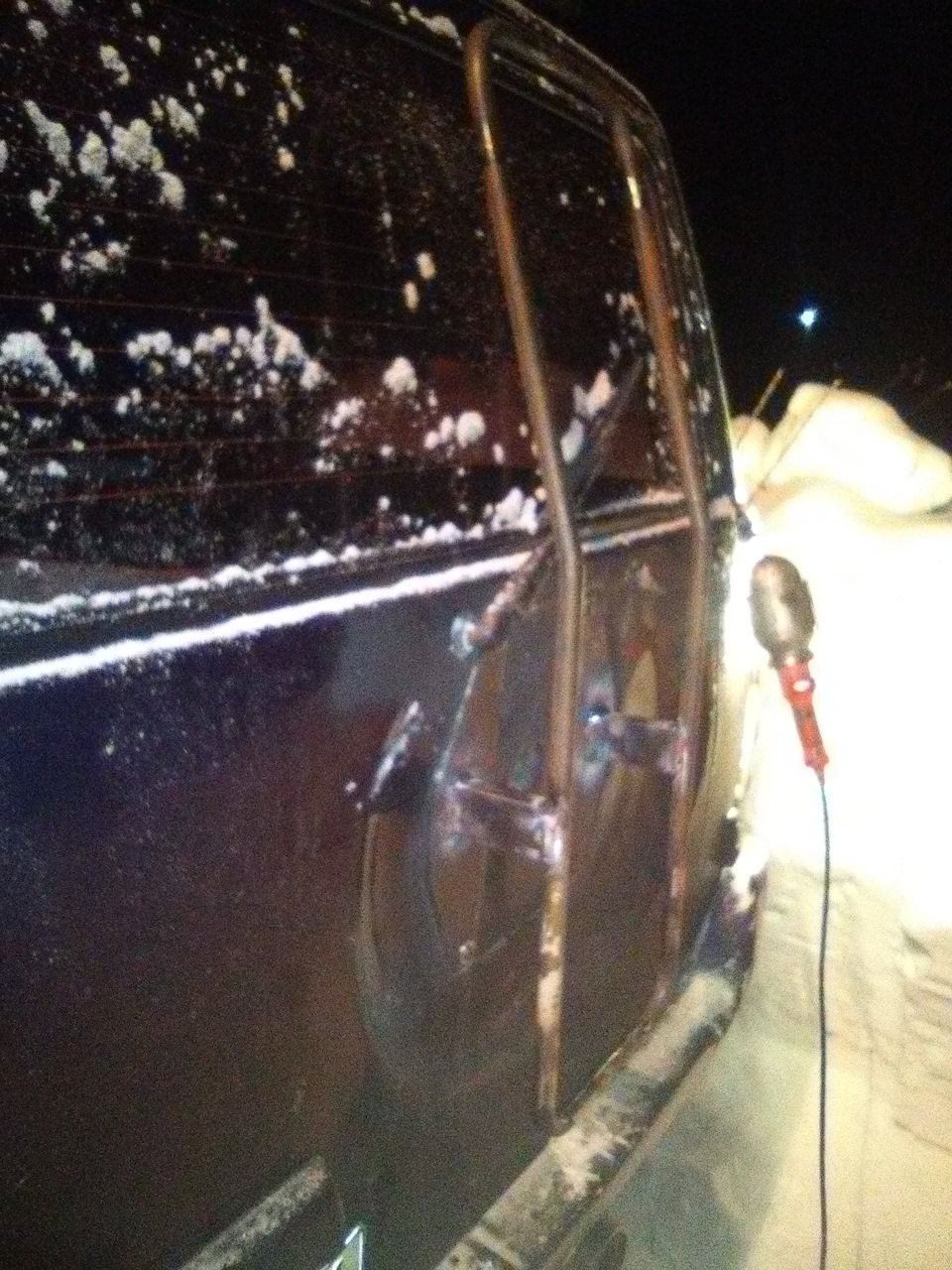 Лестница вместо запаски — УАЗ 3162, 2,7 л, 2002 года | тюнинг | DRIVE2