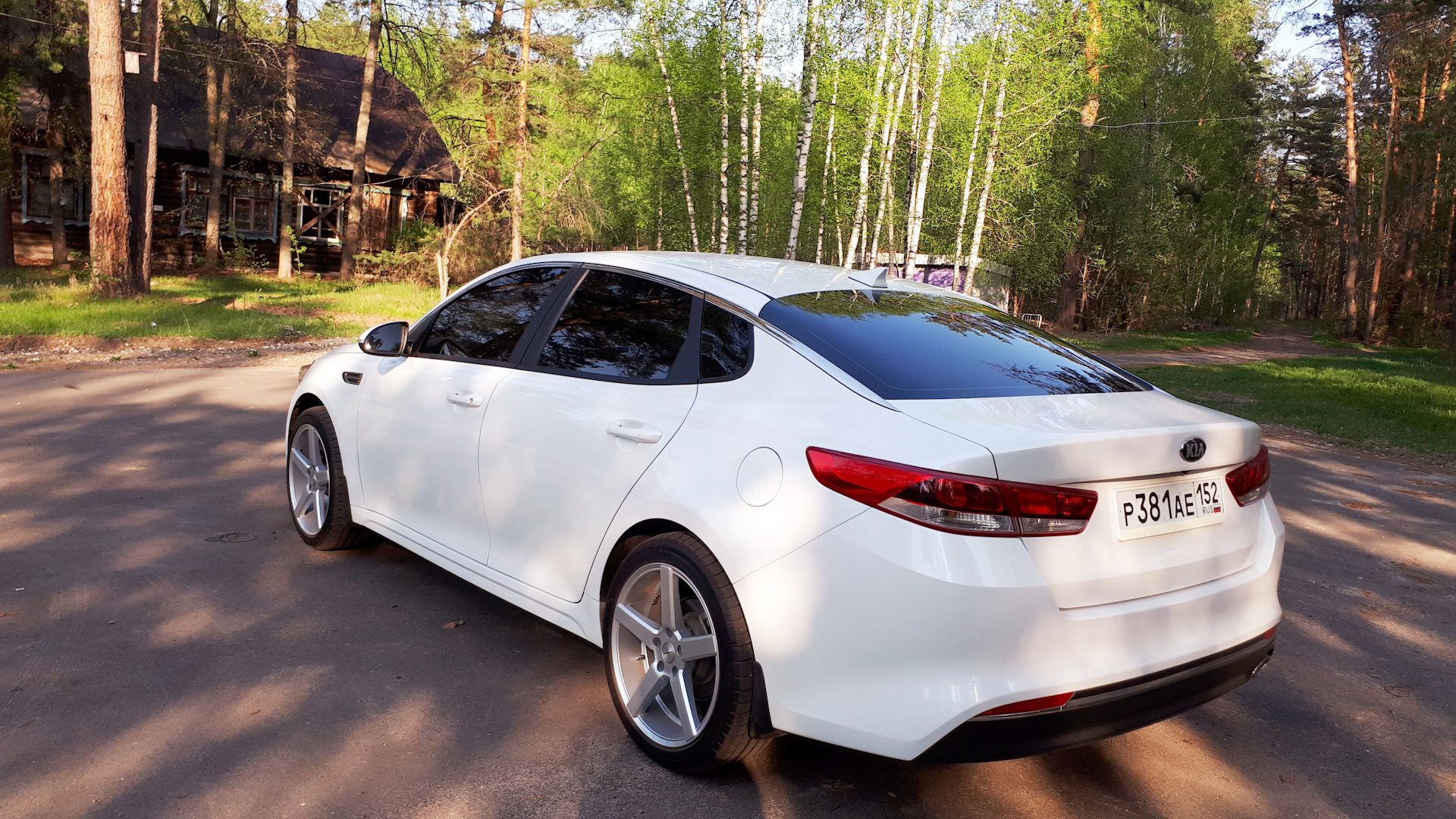 Kia Optima gt line белая