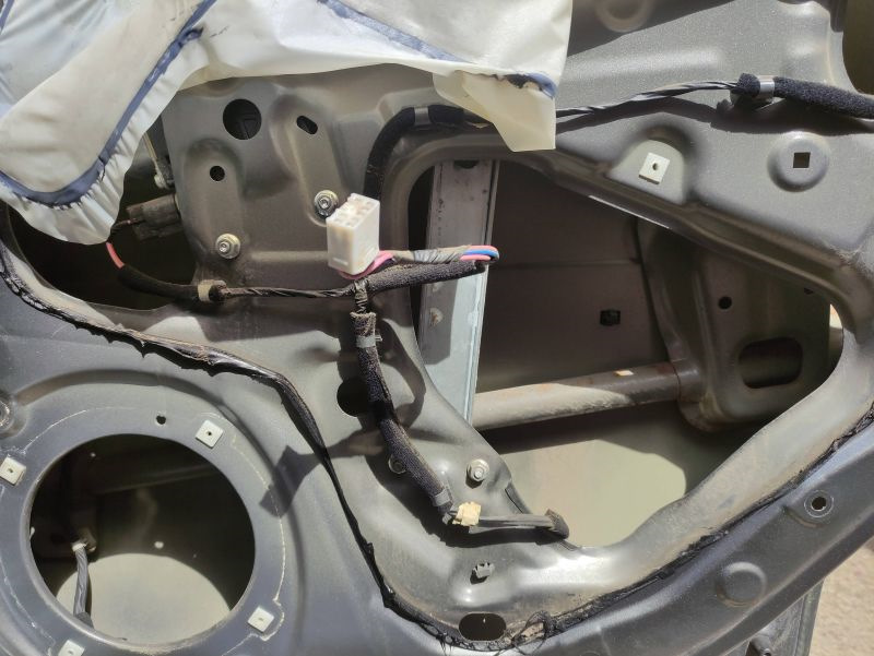 Замена актуатора водительской двери и по мелочи (мовиль в двери ...