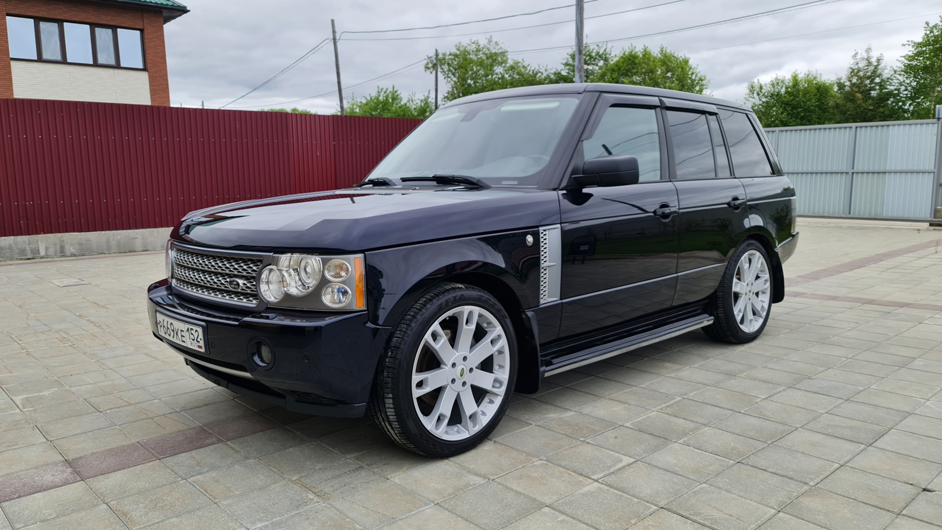 Land Rover Range Rover (3G) 4.2 бензиновый 2007 | Buckingham Blue на DRIVE2