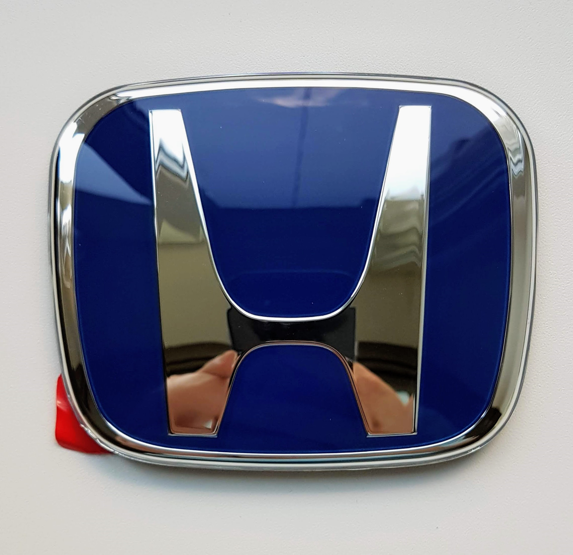 Шильдик honda. Шильдик Хонда. Шильдик Хонда синий. Микро шильдик Honda RS. Honda голубой значок.