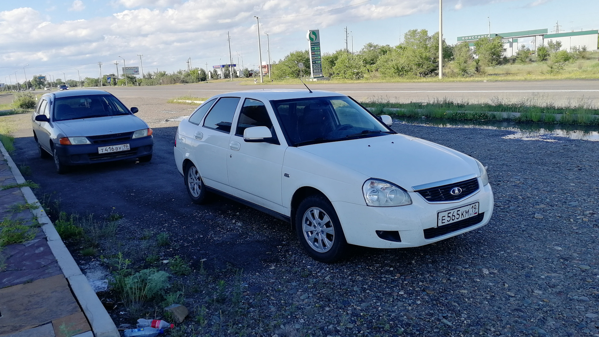 Lada Приора хэтчбек 1.6 бензиновый 2015 | на DRIVE2