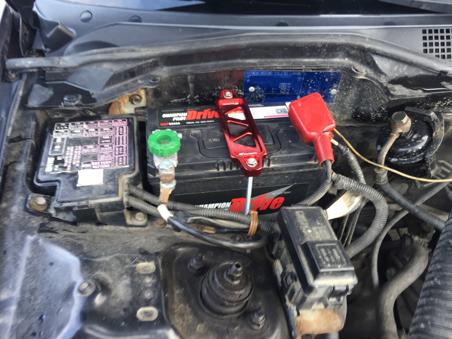Крепление АКБ. Масса с выключением. — Honda Civic Hatchback (6G), 1,4 л ...