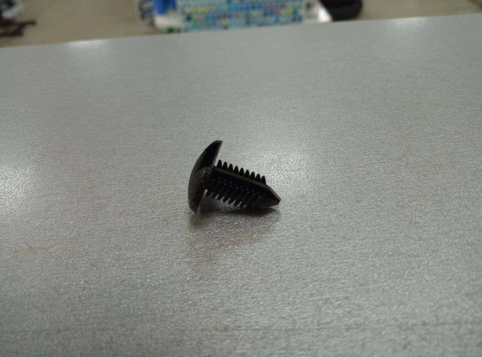 Клипсы для крепления обшивки багажника. Клипсы для крепления обшивки багажника. Клипсы пистоны автомобильные на ваз 2107. Пистон обшивки ваз 2108. Hyundai solaris клипса подкрылка.