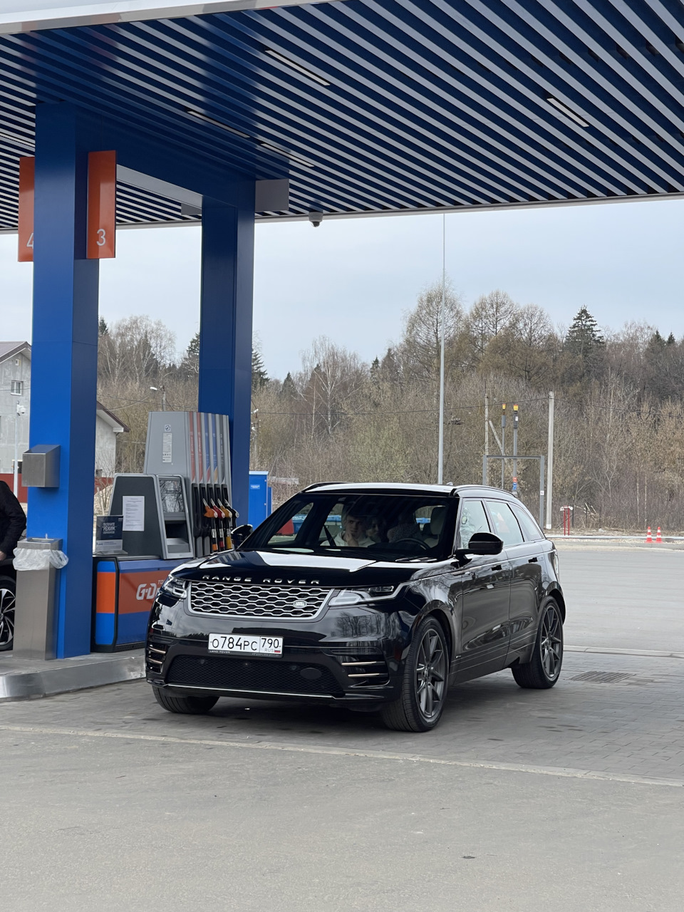 Всю машину в полиуретан и поставил летние шины. — Land Rover Range Rover  Velar, 2 л, 2021 года | стайлинг | DRIVE2