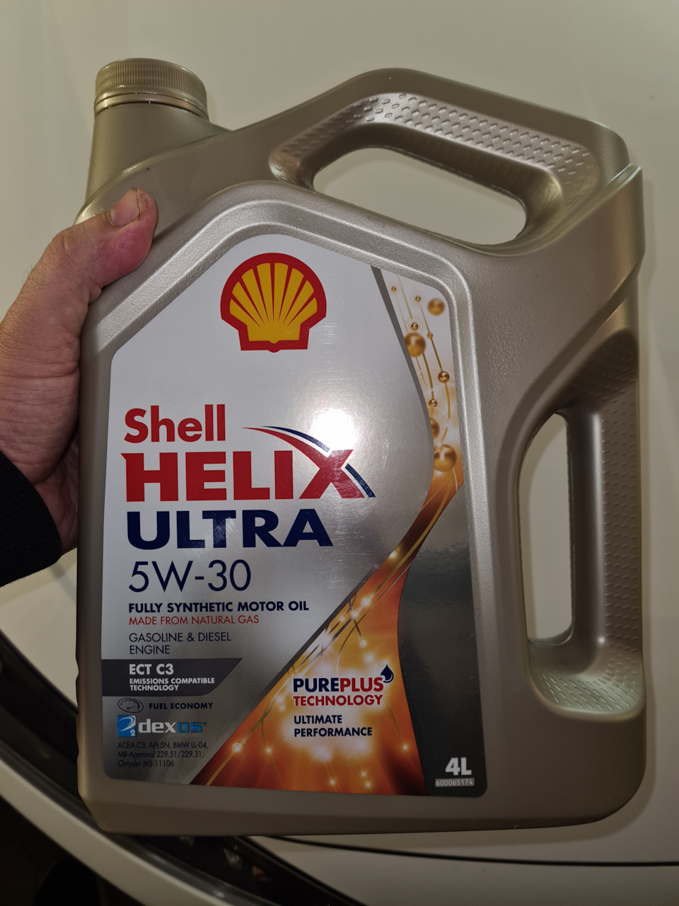 Шелл 5w30 ect. Shell Helix Ultra. Сколько в канистре литров масла Шелл.