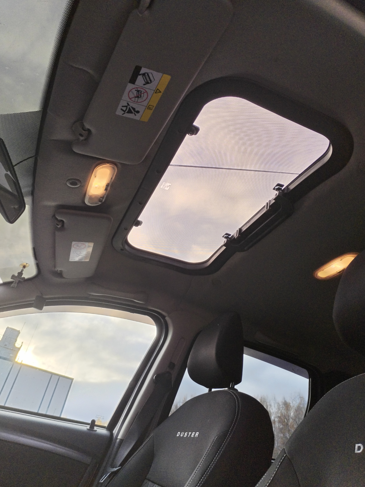 #42 Установка люка на крышу — Renault Duster (1G), 1,5 л, 2016 года ...