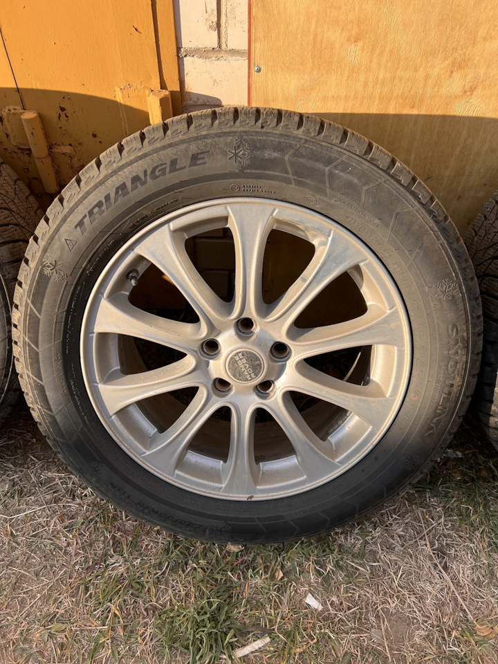 Шины зимние нешипованные Triangle Group 255/55 R19, литые диски Land ...