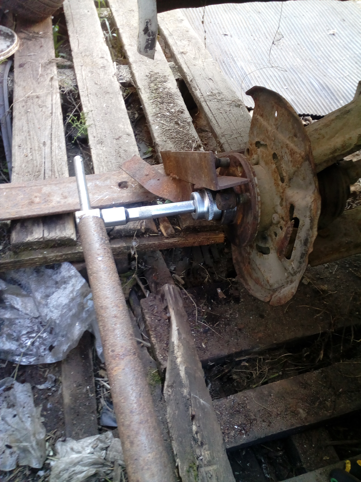 Help. кто подскажет как открутить ступичную гайку? — Opel Kadett E, 1,3 ...