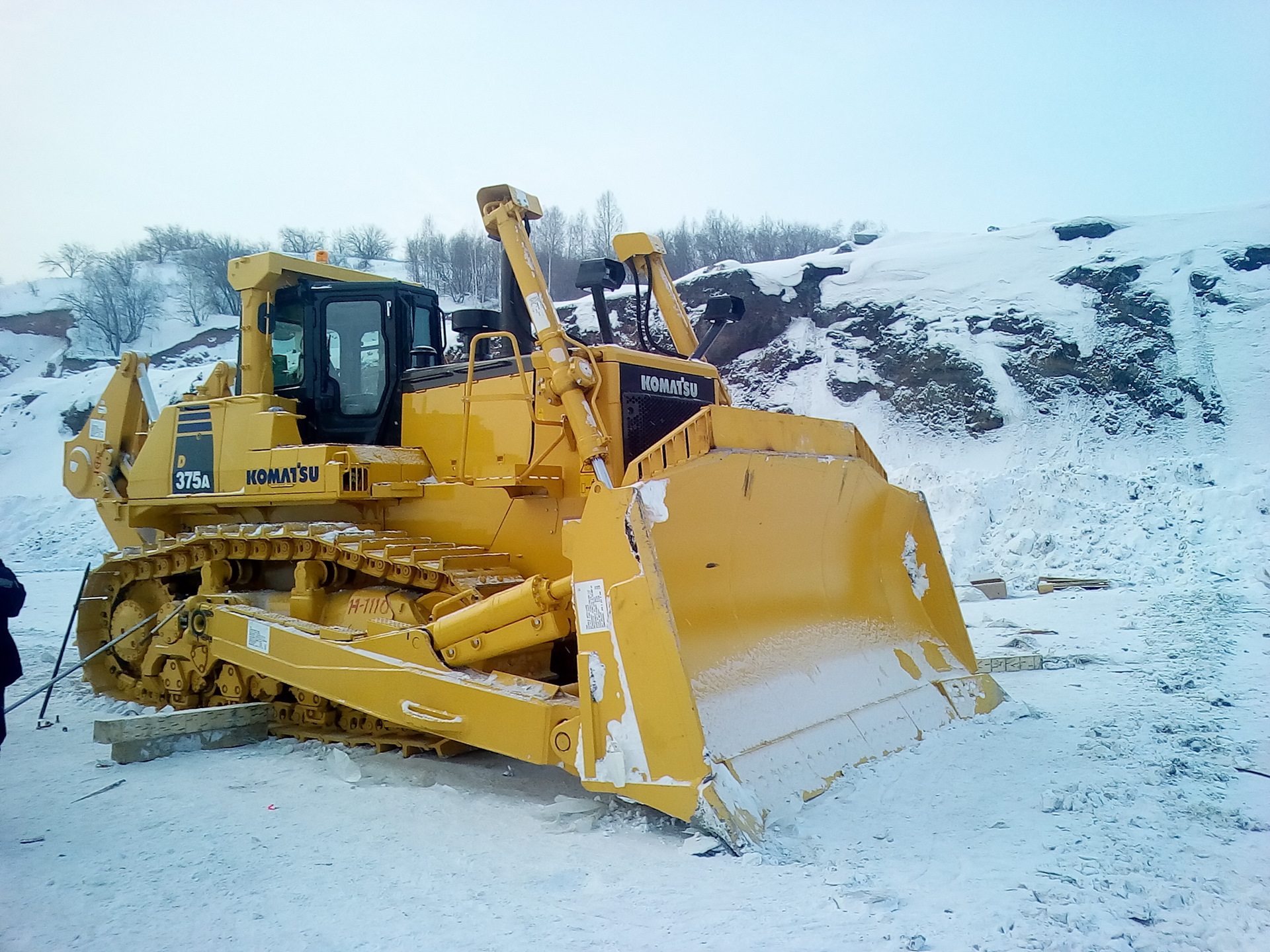 Бульдозер д 375. Бульдозер Комацу 375. Komatsu d375a-5. Бульдозер Komatsu d375a-5d. Бульдозер Komatsu d375a-6.