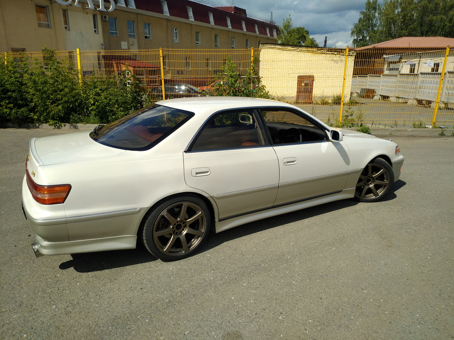 Два 100. Марк 2 90 work xt7. Jzx100 t7r. Toyota mark2 jzx100 r18. Toyota Mark 2 jzx100 t7r.