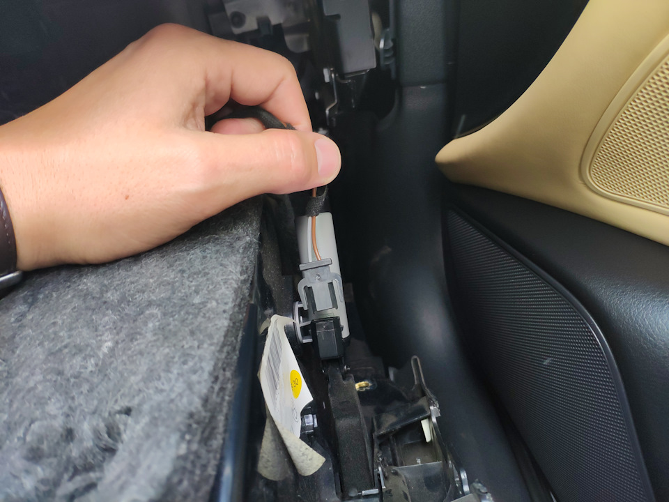 eSAAAgJerOA 960 Как открыть бардачок ауди а6