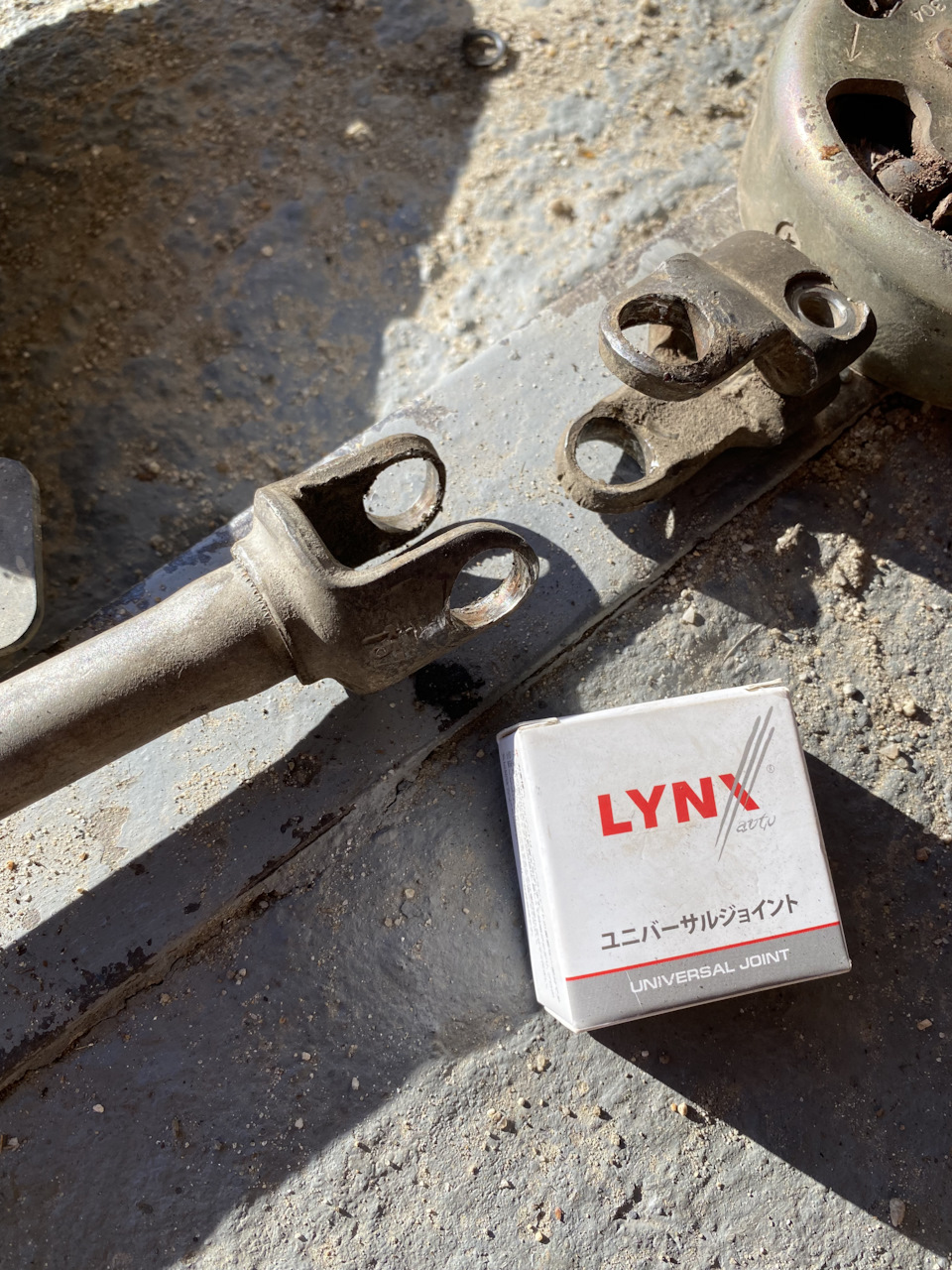 Замена крестовины рулевого вала, установка экрана и замена бочка Гур и ...