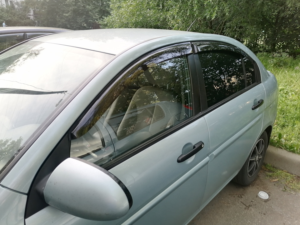 Ветровки — Hyundai Verna (MC), 1,4 л, 2008 года | стайлинг | DRIVE2