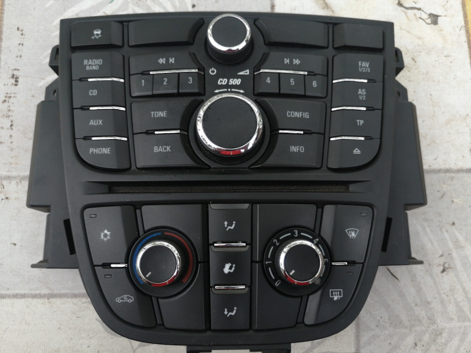 Панель магнитолы CD500/400 на Opel Astra J. Б/у | 1 500 ₽ в городе ...