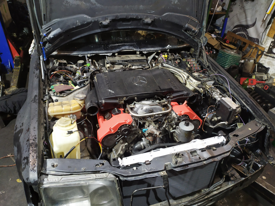 Двигатель на месте — Mercedes-Benz E-Class (W124), 5 л, 1994 года ...