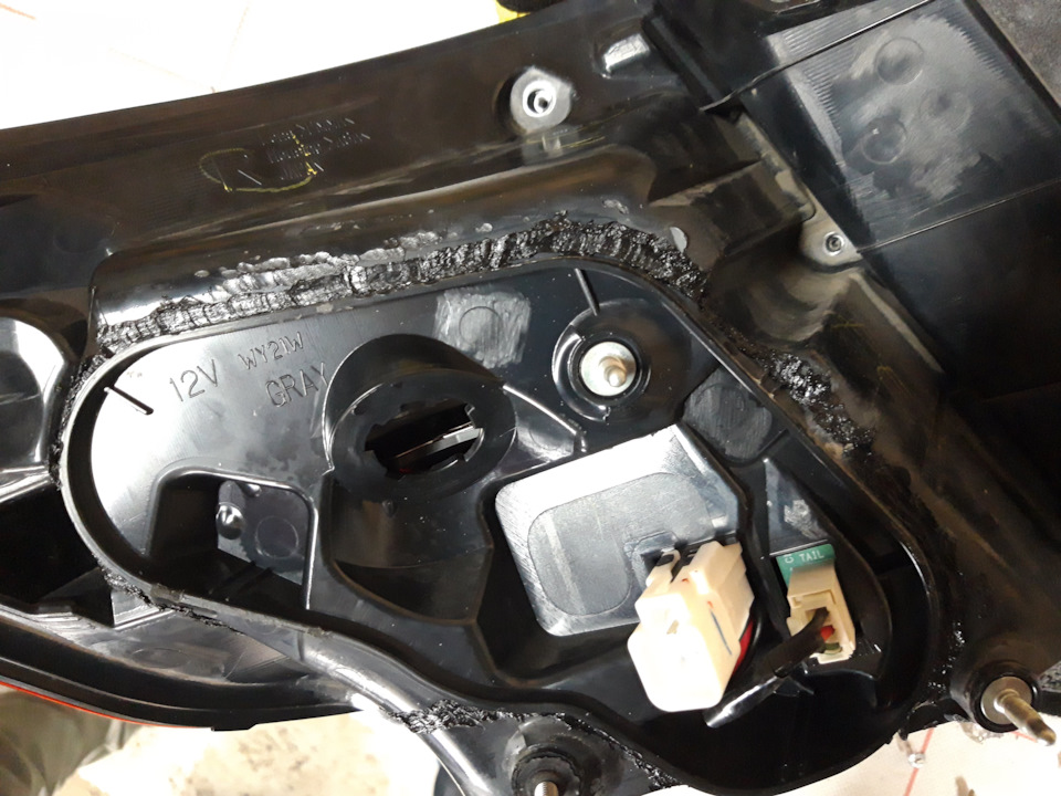 фонарь запаян — Toyota Camry (XV50)