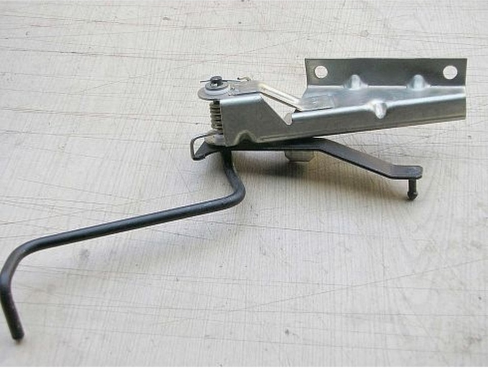 Педаль газа ваз 2104 инжектор артикул. Педаль газа ваз 2110 приора кронштейн. Кронштейн педали газа ваз 2108. Педаль газа 2107 инжектор артикул. Педаль газа 2107 инжектор артикул.