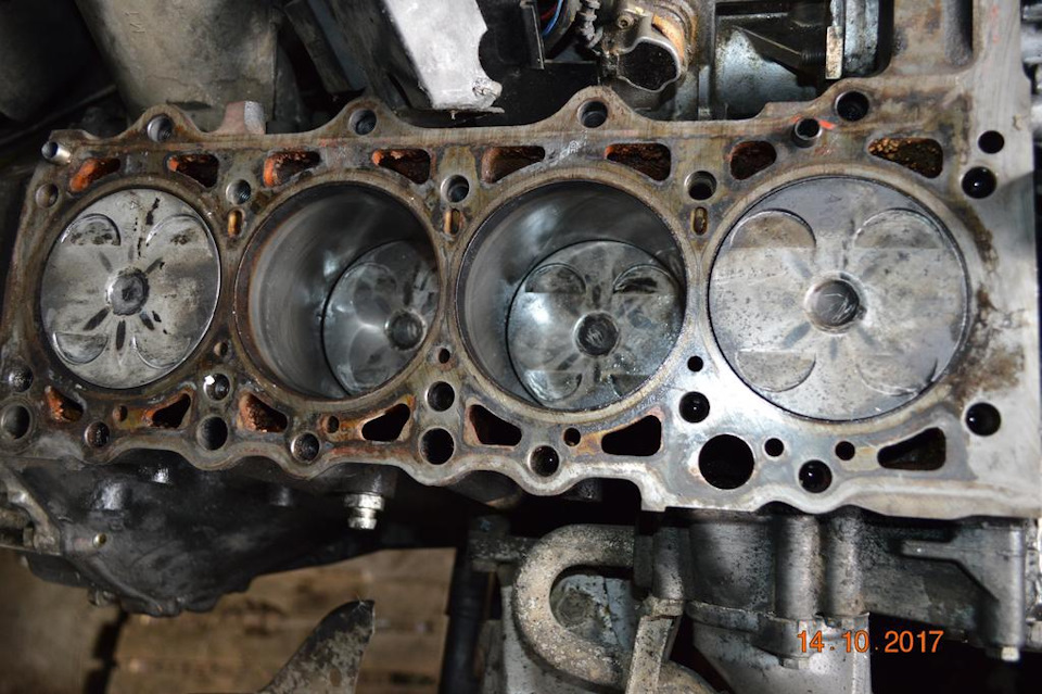 Комплект для замены штатных ксеноновых/галогеновых линз Land Cruiser ...