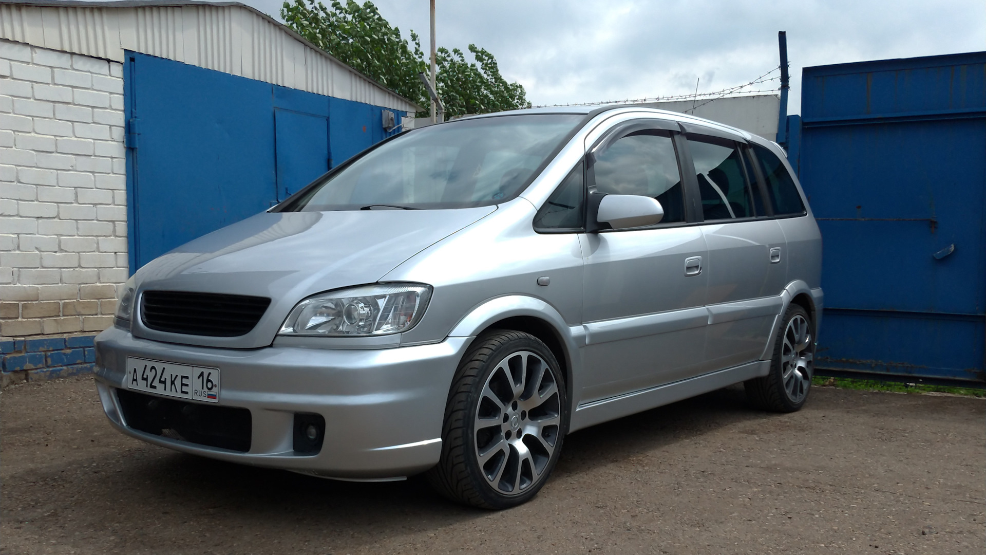 Opel Zafira A 1.8 бензиновый 2003 | на DRIVE2