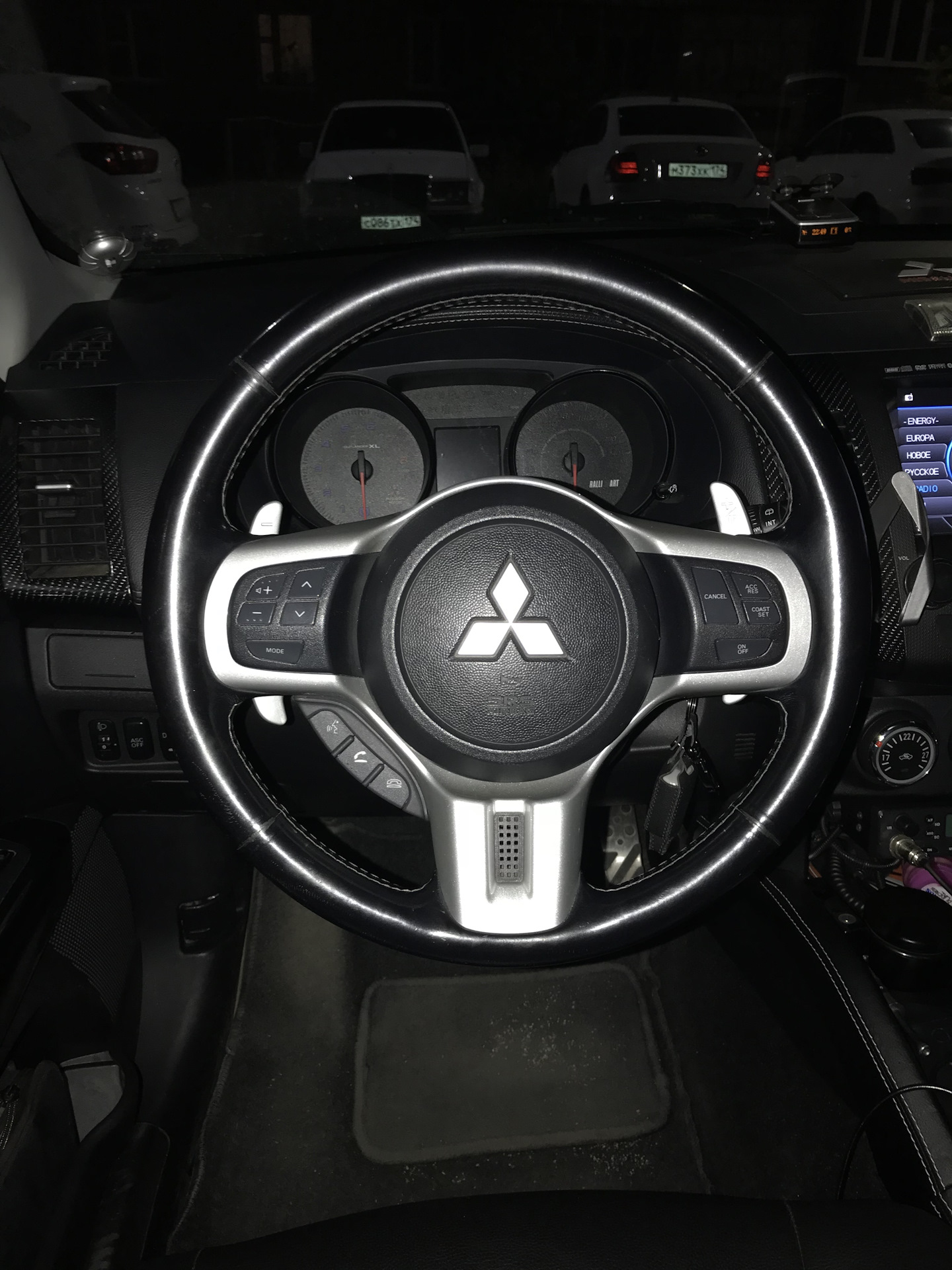 Руль субару форестер momo. П рулю. За рулем ваза. П рулю. Проставки под вынос фото с рулем.