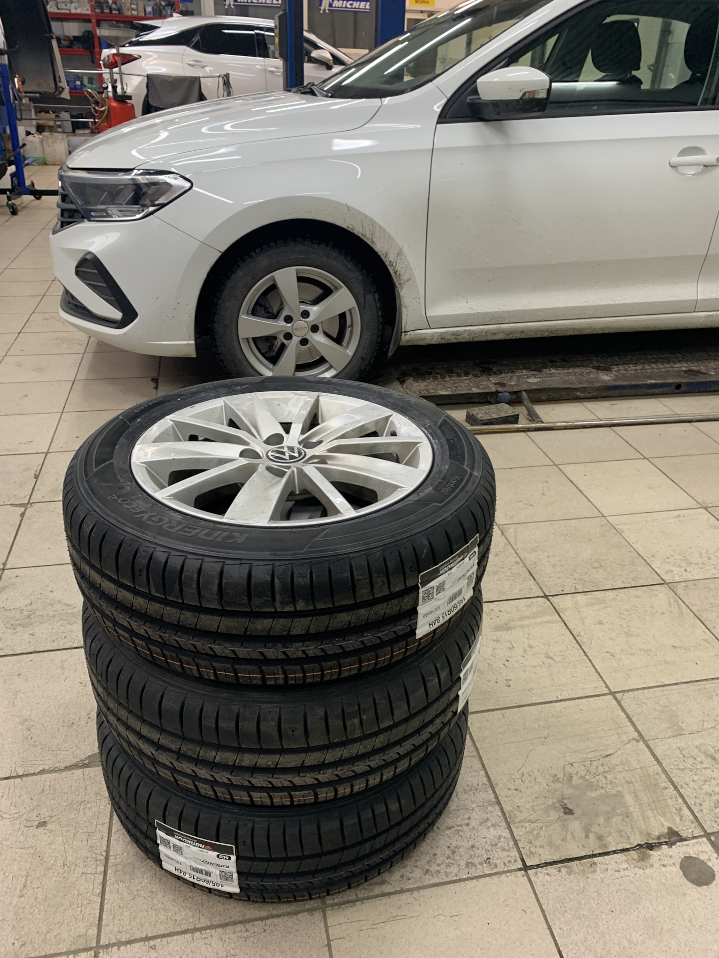 Hankook kinergy eco 2 k435 88t. Hankook Kinergy Eco 2. Шина колесо 185/60 r14 Hankook Kinergy eco2 k435 82t.