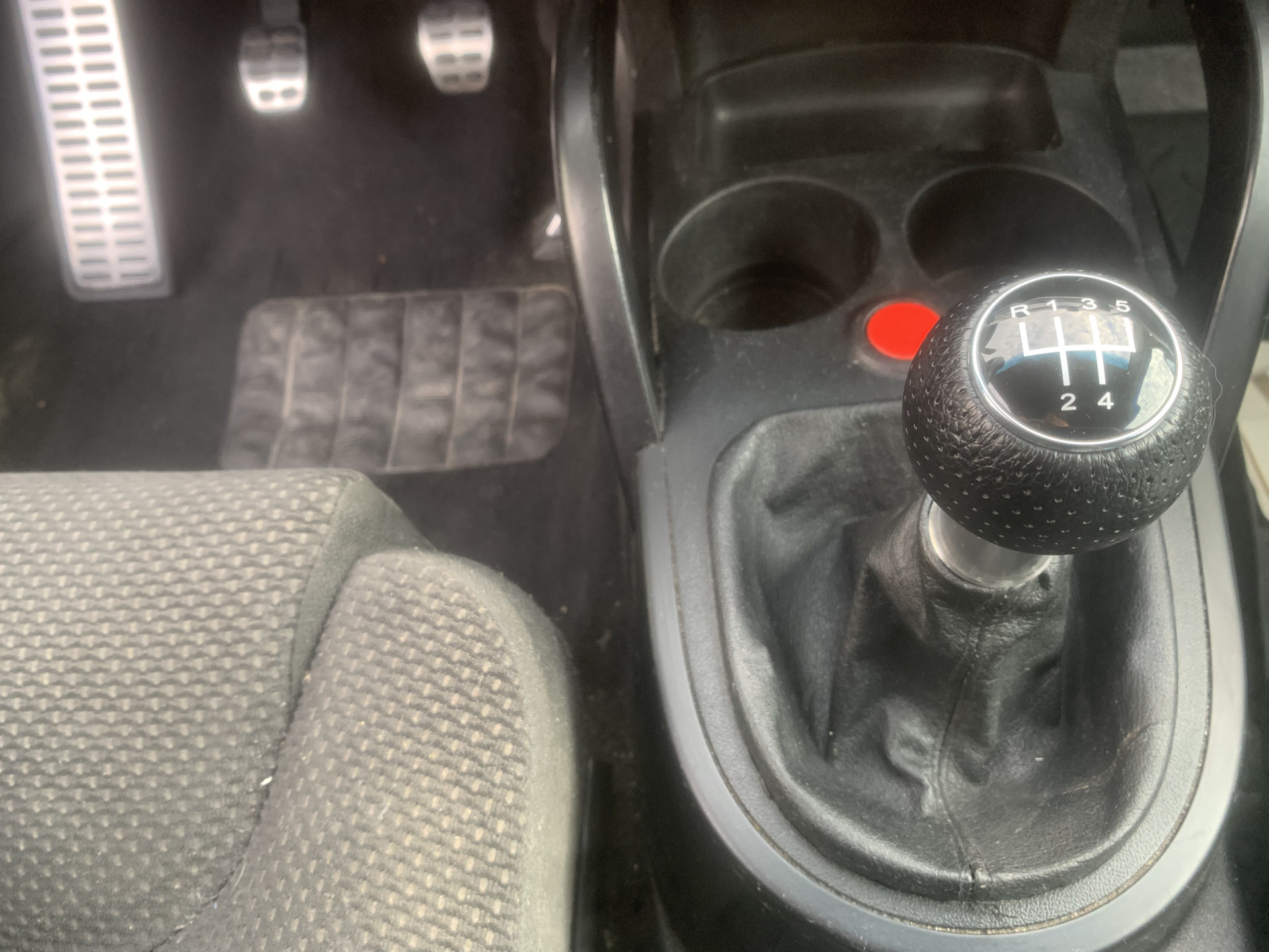 Замена педалей и ручки кпп — SEAT Toledo (3G), 1,6 л, 2008 года ...