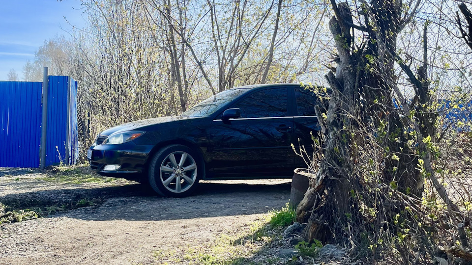 Toyota Camry Щёрный