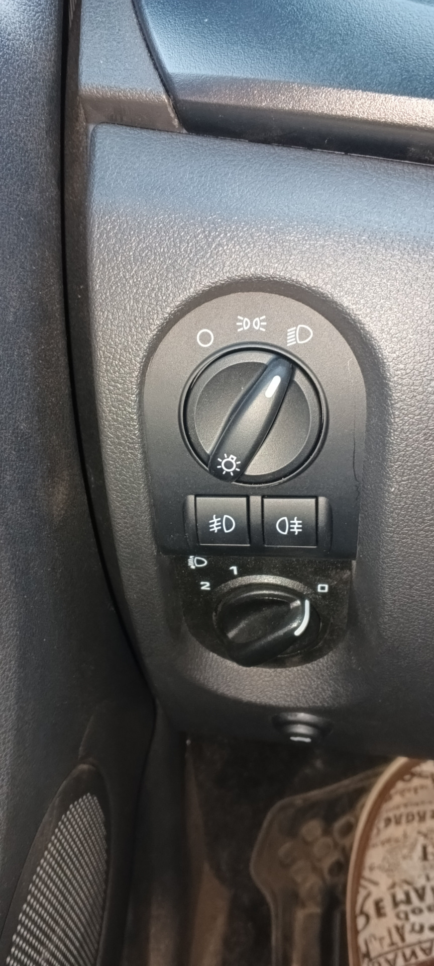 Установка туманок почти как по заводу — Lada Гранта Лифтбек (2G), 1,6 л ...