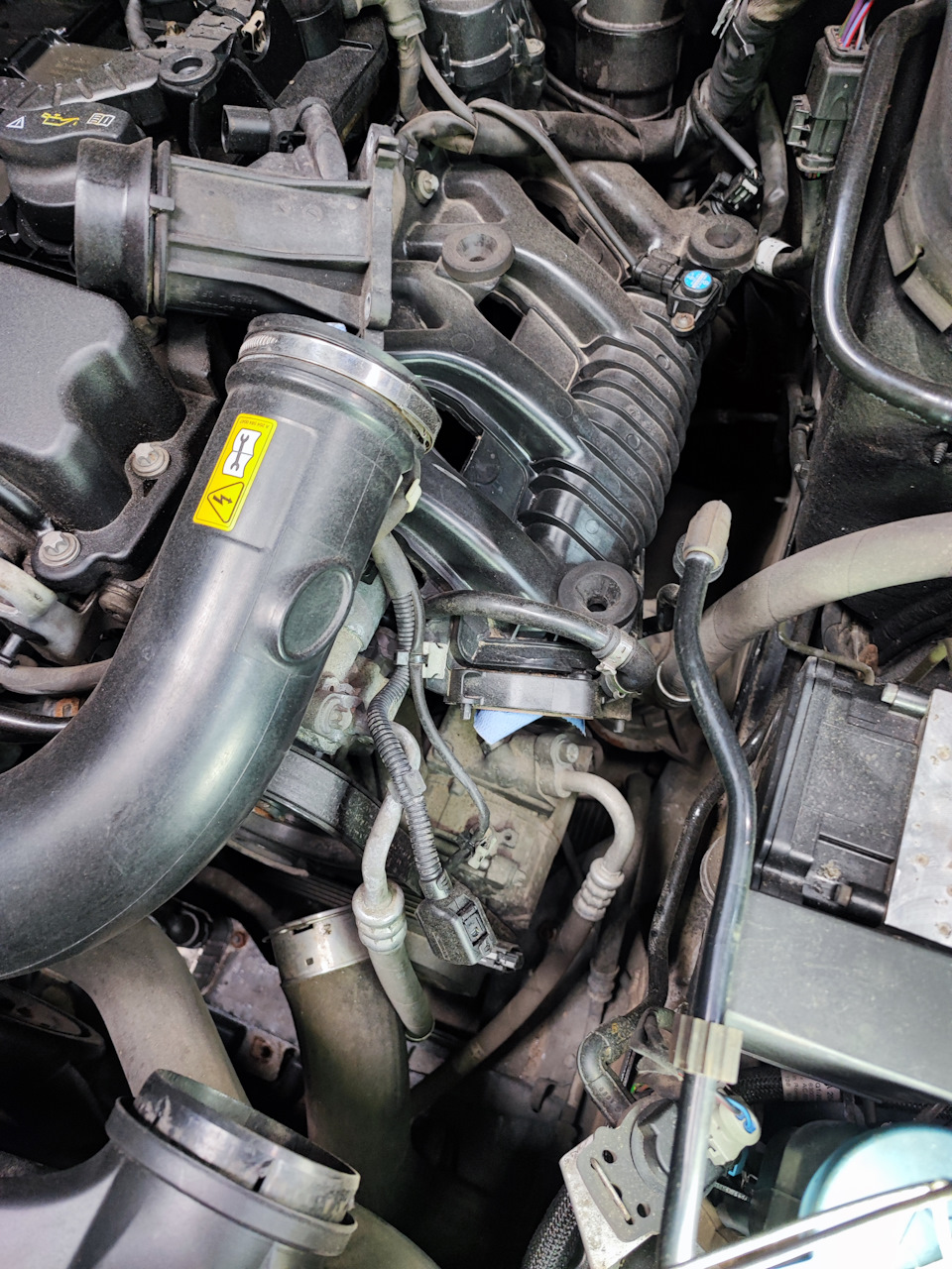 Мерседес W204 замена клапана вентиляции картера — Mercedes-Benz C-class ...