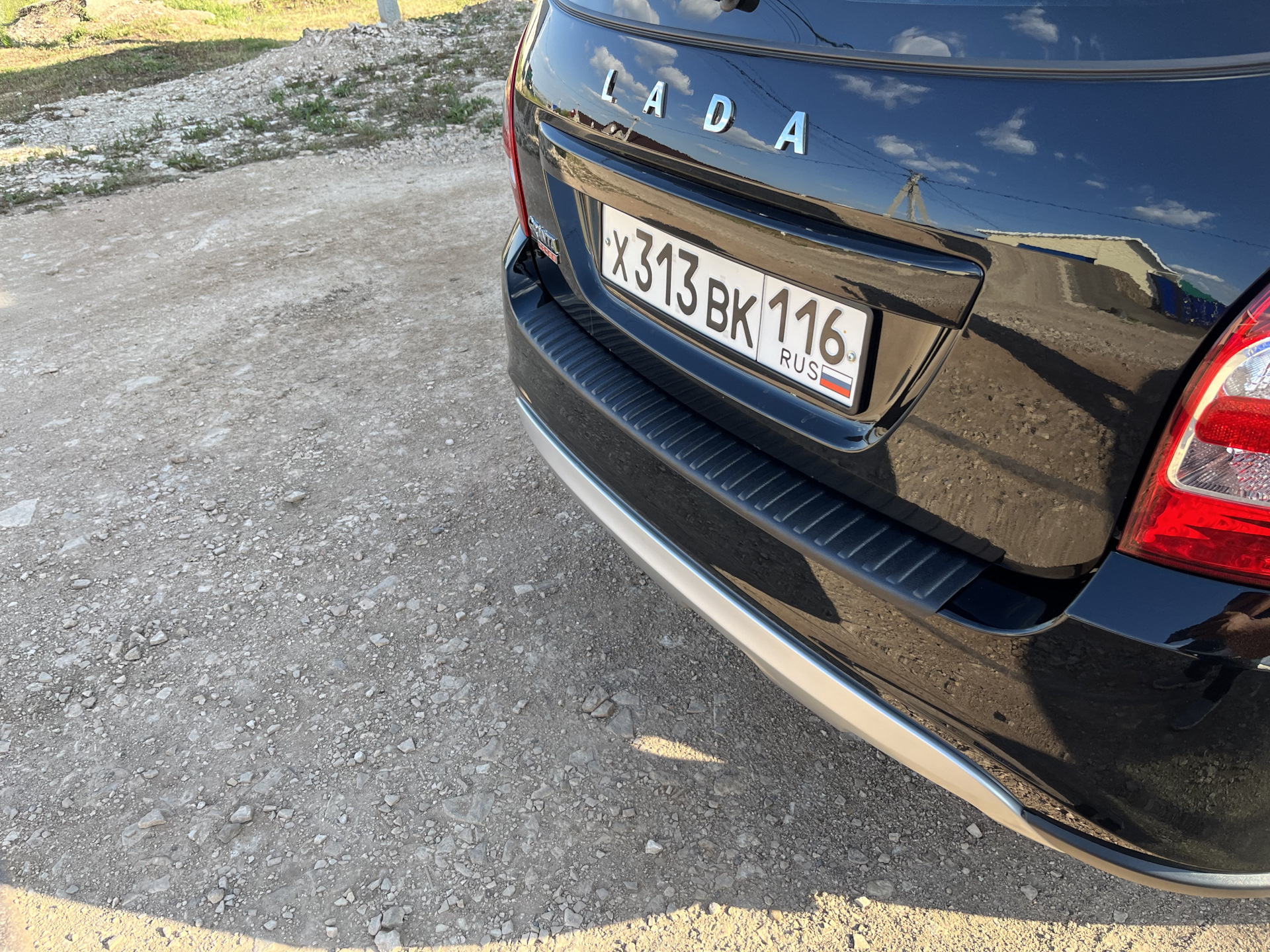 Накладка на задний бампер — Lada Гранта Cross, 1,6 л, 2023 года ...