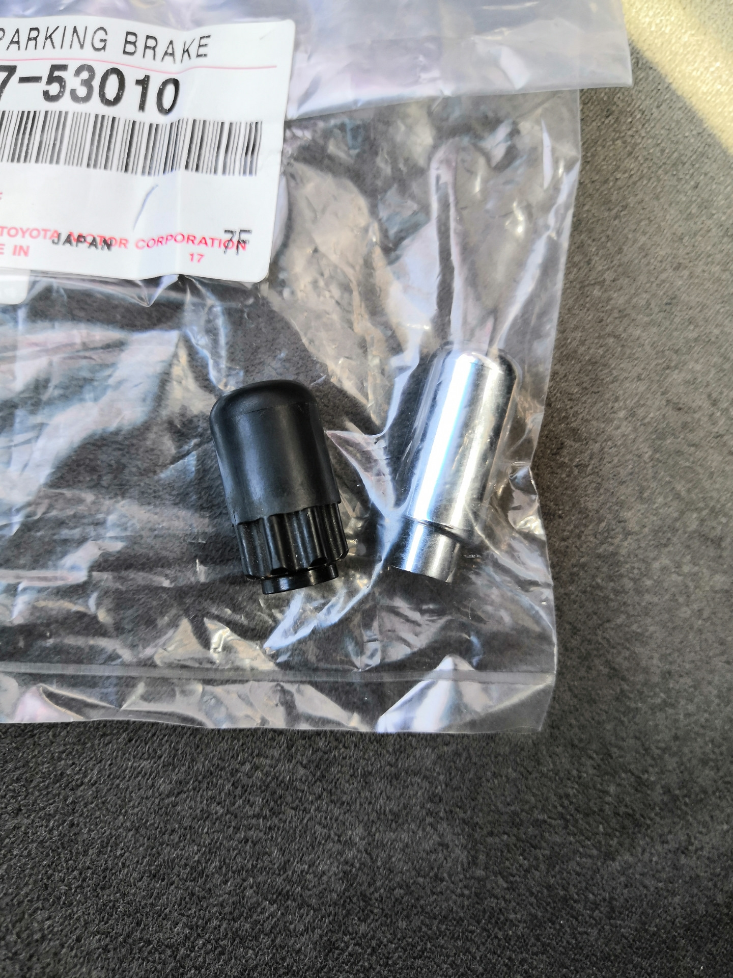 КНОПКА НА РУЧНИК ХРОМ — Pontiac Vibe (1G), 1,8 л, 2005 года ...