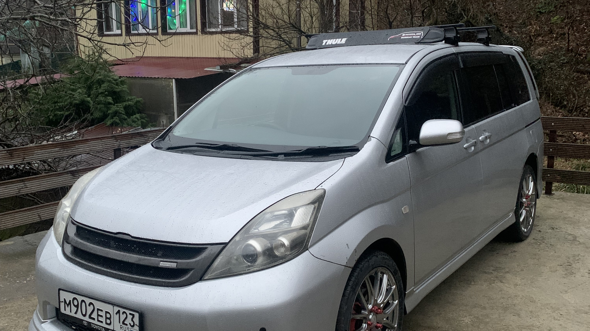 Toyota Isis 2.0 бензиновый 2006 | Семейный Айсис на DRIVE2