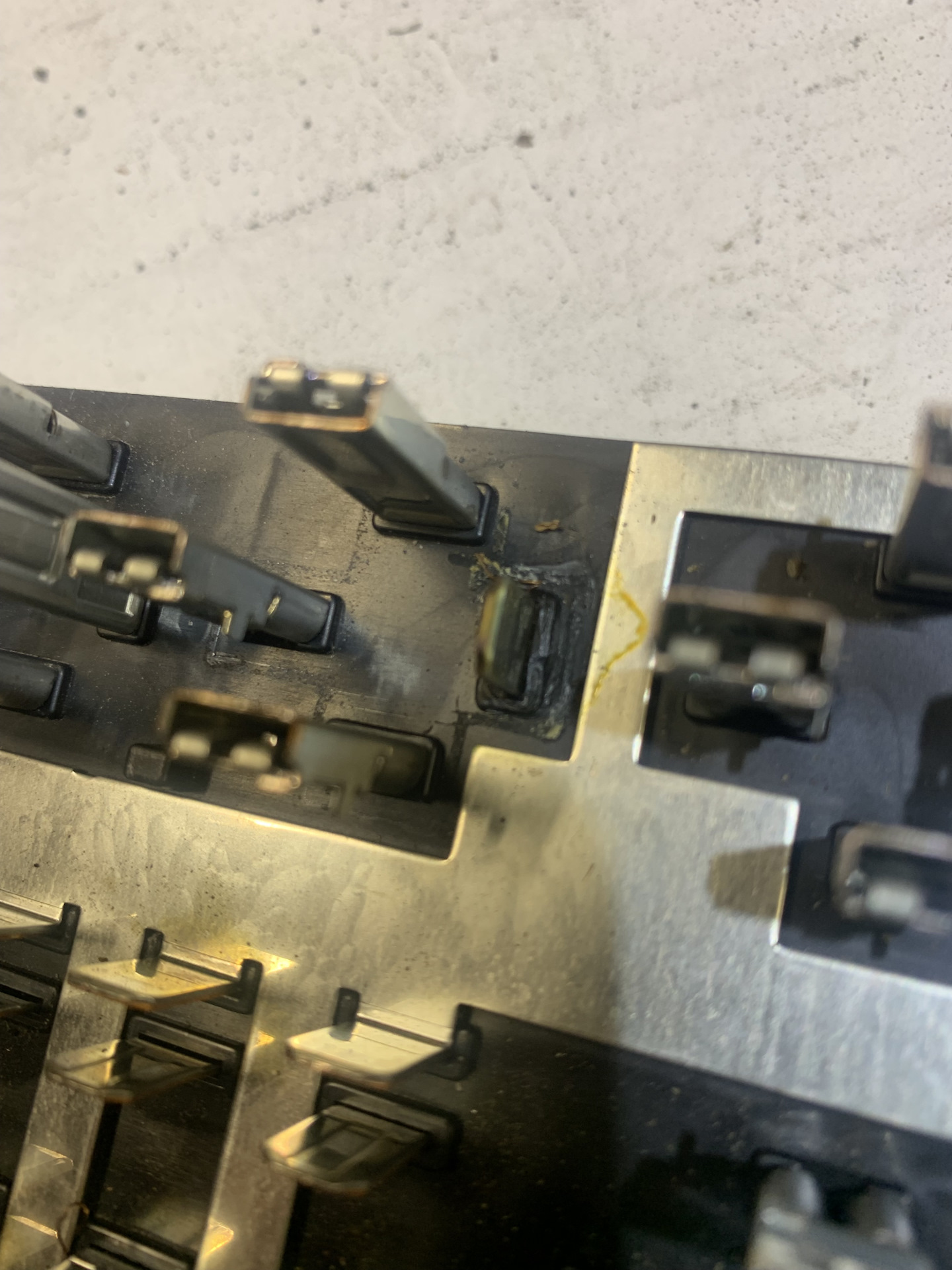 Вентилятор печки. Причина работы «то работает, то нет». — KIA Sorento ...