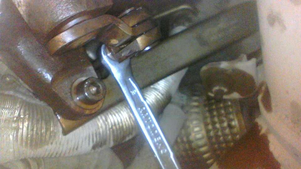 Не смог отрегулировать шток актуатора. Чем и как крутить? — Skoda ...