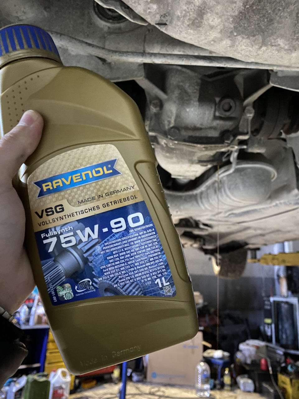 Фото в бортжурнале BMW 5 series (E39). Запчасти на фото: 1101001, 83222339223, 83222365987, 801320, MAN342, S3600, ST015