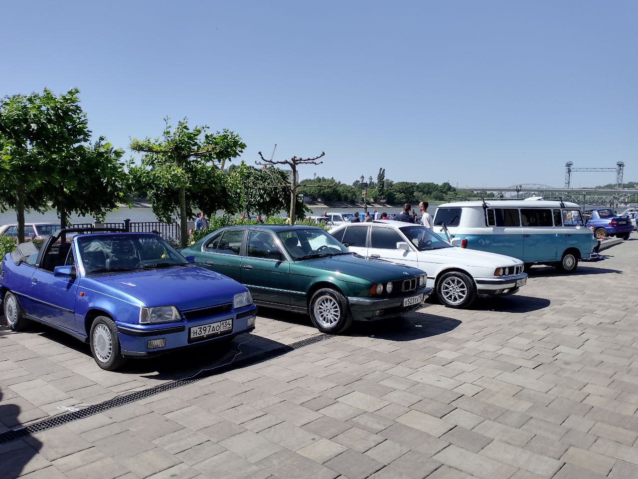 Retro Motor Show 2024 в Ростове-на-Дону — открытие сезона. — Opel Kadett E,  1,6 л, 1988 года | путешествие | DRIVE2