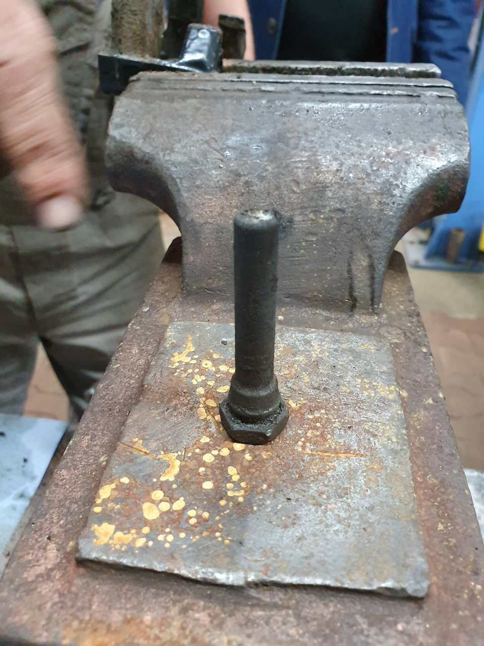 Такое происходит, когда резинка не герметична на направляющей. — Honda Civic 4D (8G)