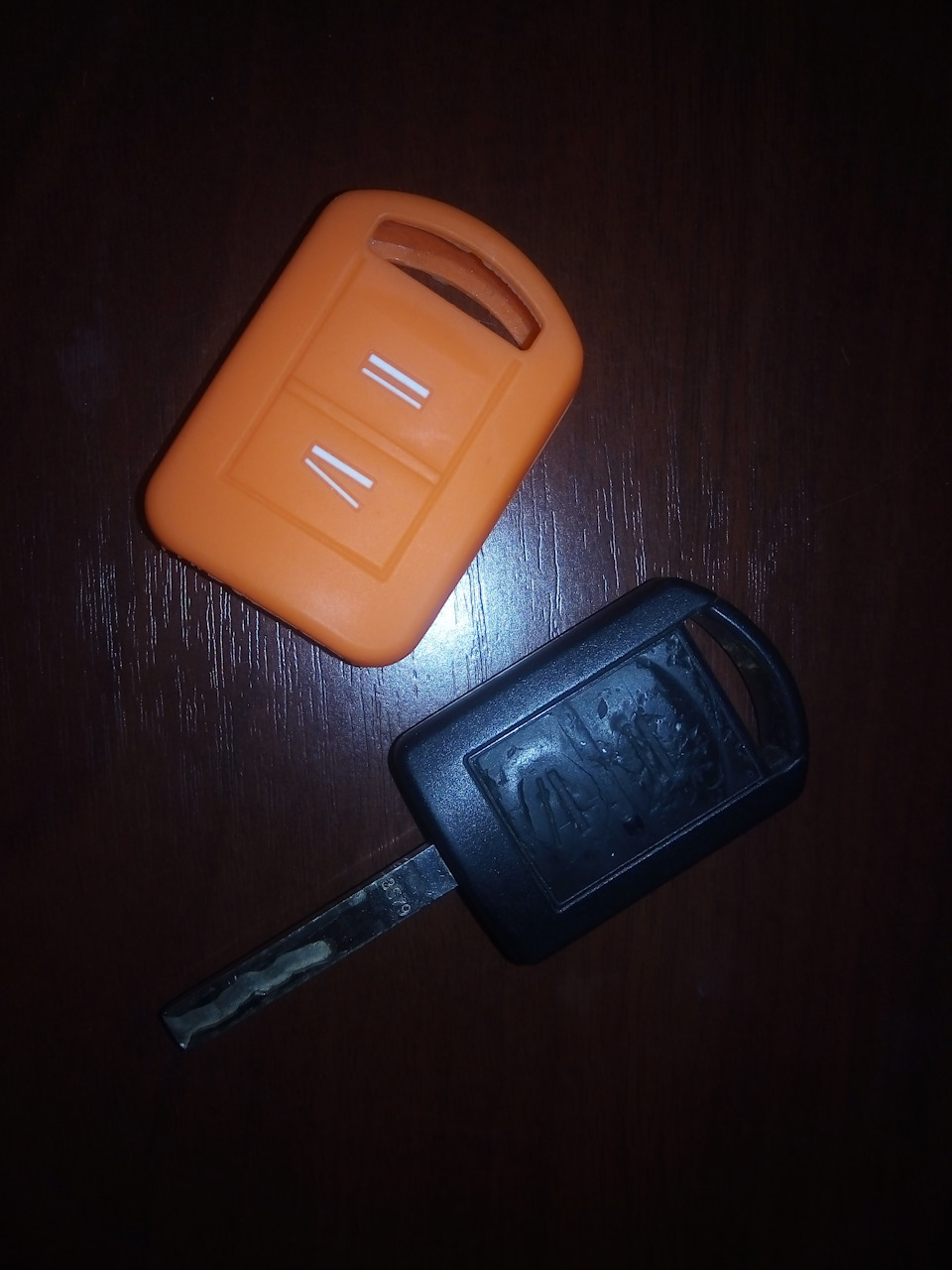 Ключ opel corsa. Ключ Опель Корса. Чехол на ключ Опель Корса. Опель Корса ключ зажигания. Opel Corsa b ключ 1998.
