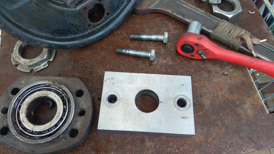 Разборка полуоси заднего моста, снятие подшипника Isuzu Trooper — Isuzu ...