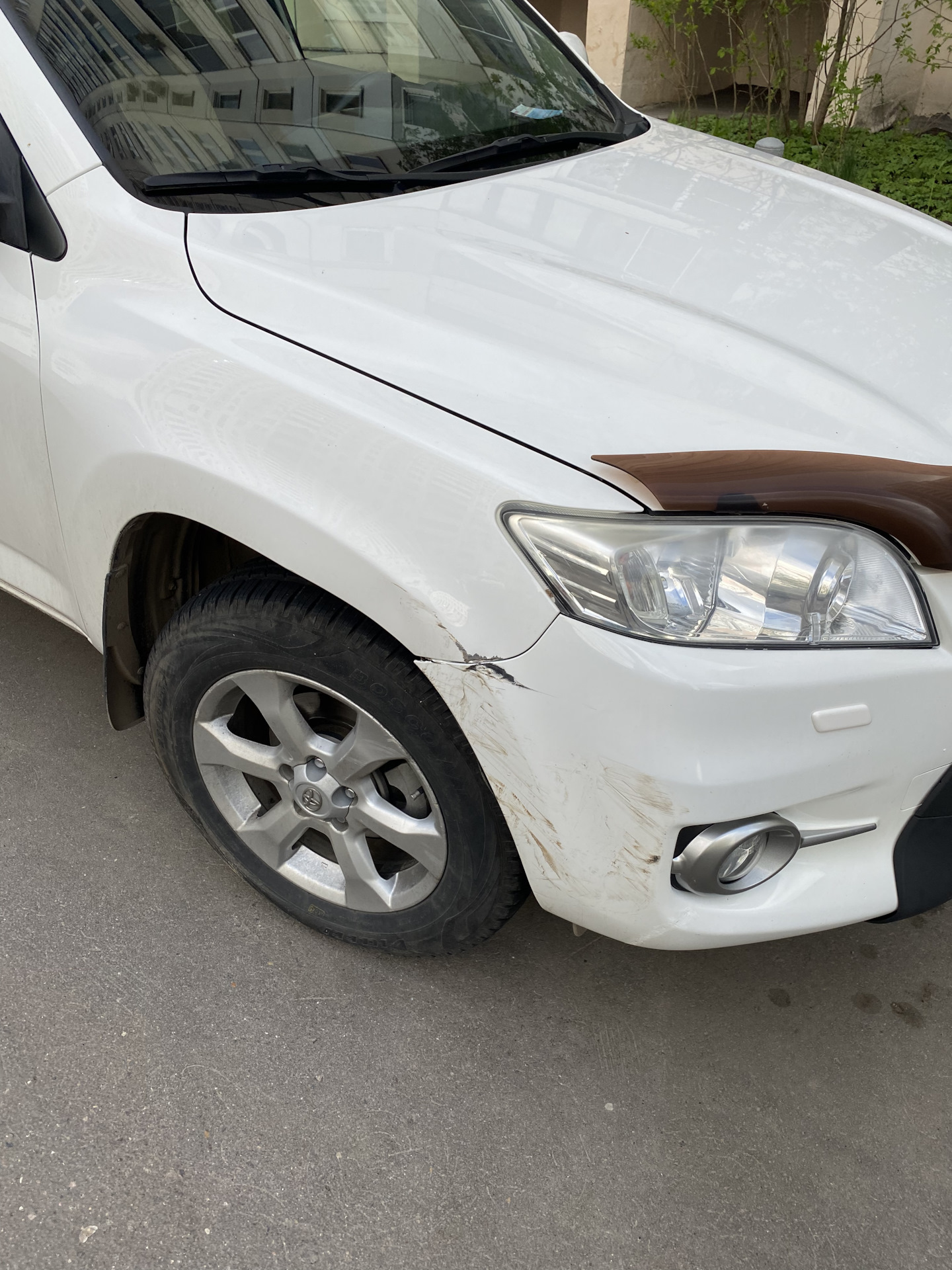 Поцарапали на парковке 😢 — Toyota RAV4 (III), 2 л, 2010 года | ДТП | DRIVE2