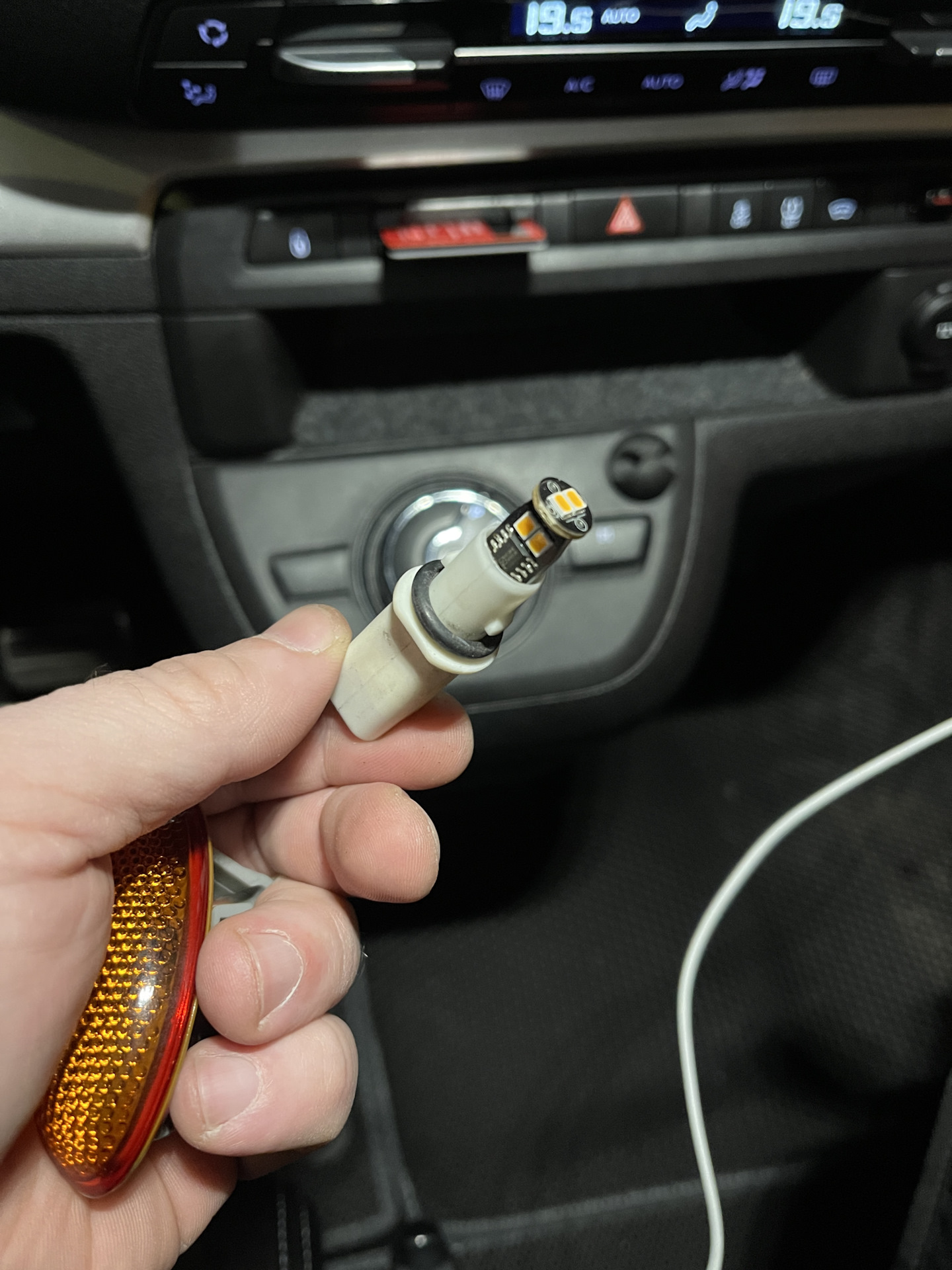 Диодные (LED) повторители поворота Пежо Тревеллер (Peugeot Traveller ...