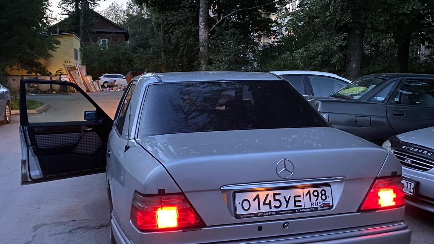 Mercedes-Benz E-class (W124) 2.2 бензиновый 1995 | Выживший в Питере на  DRIVE2